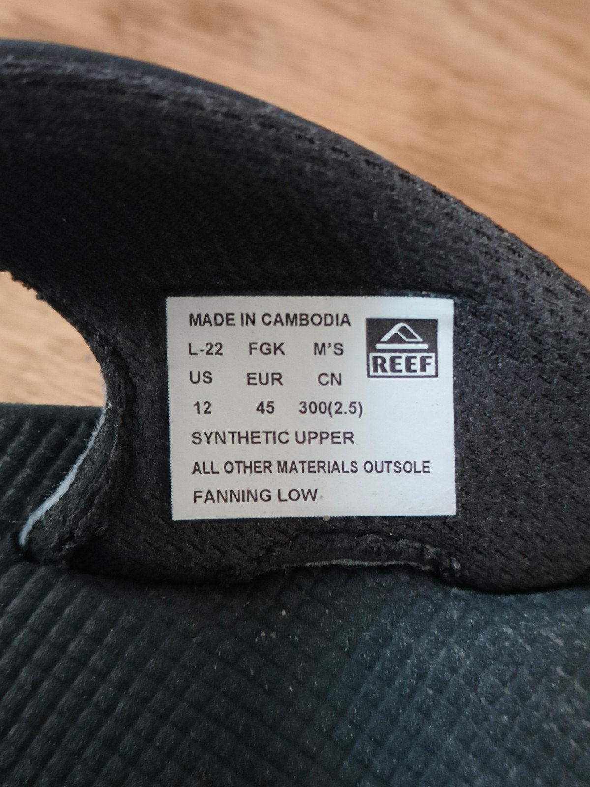 Reef slippers, Zwart, Ophalen of Verzenden, Zo goed als nieuw, Reef