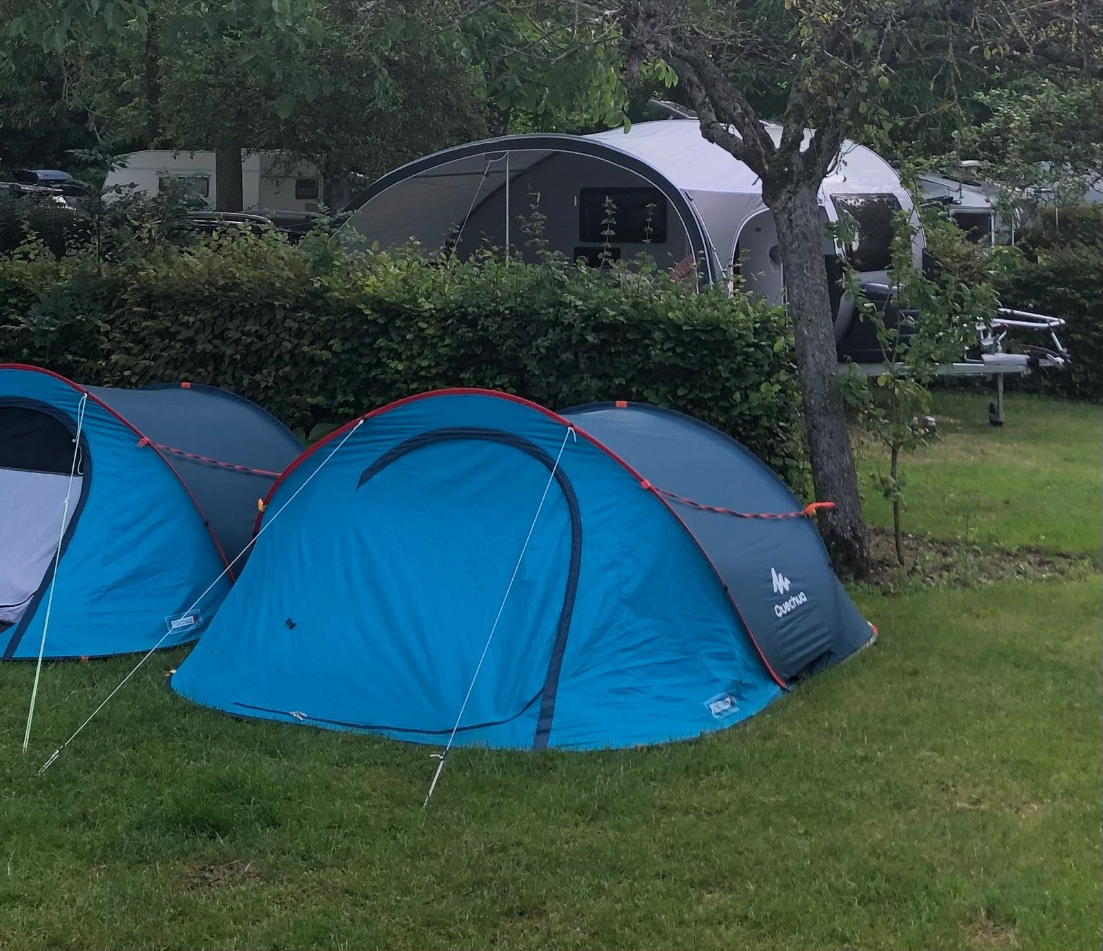 Quechua 2 Seconds 3-persoons tent - Blauw, Caravans en Kamperen, Tenten, Ophalen of Verzenden, Gebruikt, Tot en met 3