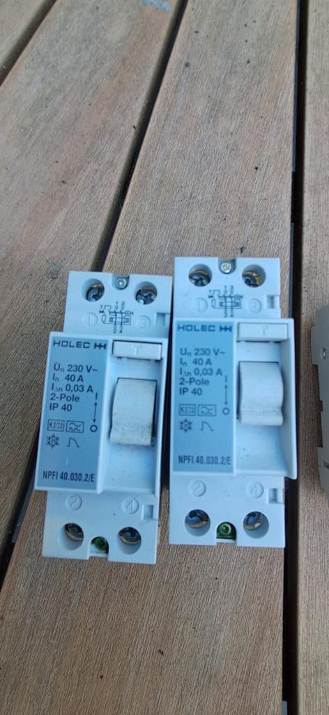 Diverse schakelaars en aardlekschakelaars (Holec, ABB), Ophalen of Verzenden, Gebruikt, Overige typen
