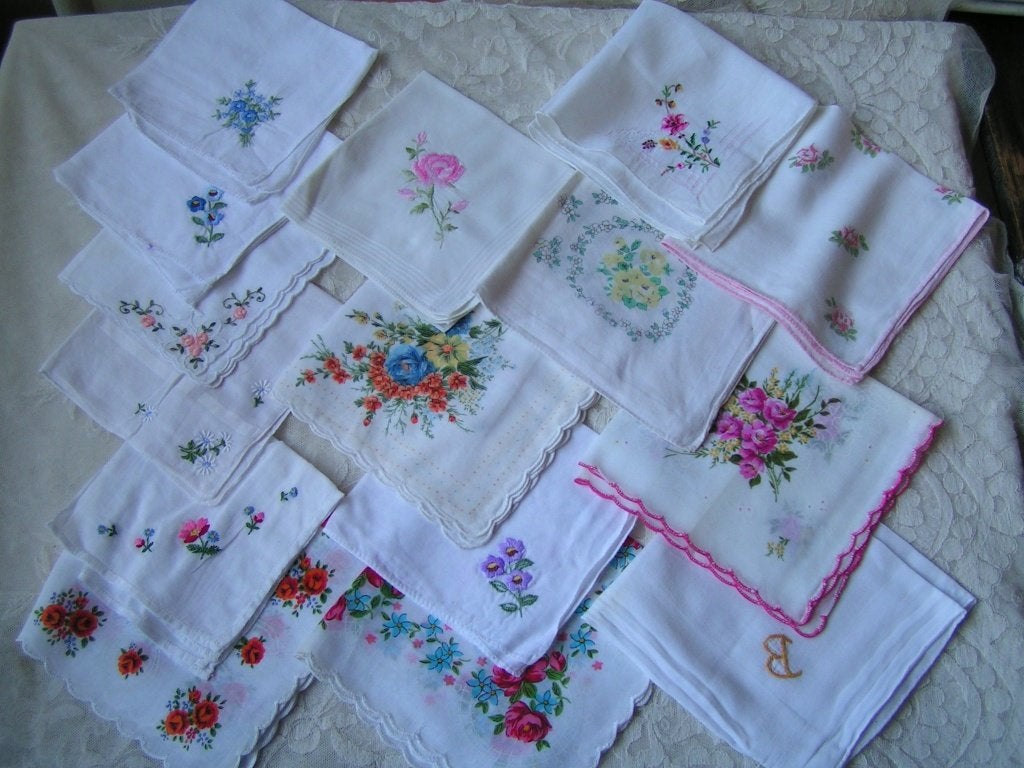 15 bloemetjes zakdoeken nr EE 664 ger nina, Verzenden