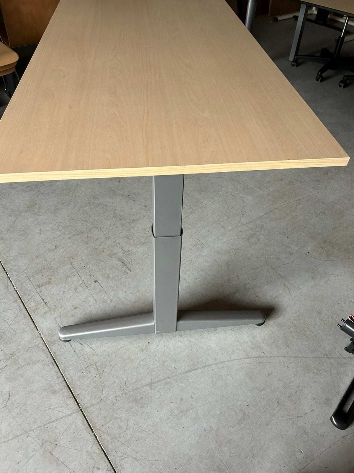 Ahrend bureau hoogte verstelbaar 160x80cm, Huis en Inrichting, Bureaus, Ophalen, Zo goed als nieuw