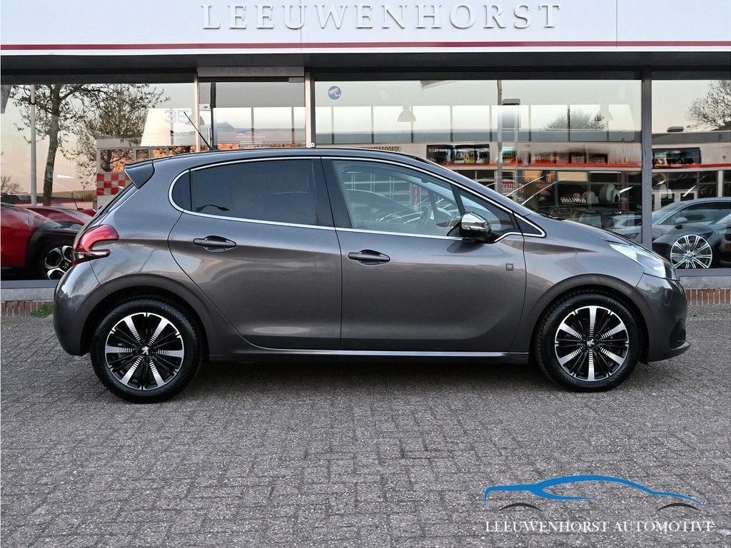 Peugeot 208 1.2 PureTech Tech Edition AUTOMAAT, camera, clim, Auto's, Stof, Gebruikt, Euro 6, 1199 cc