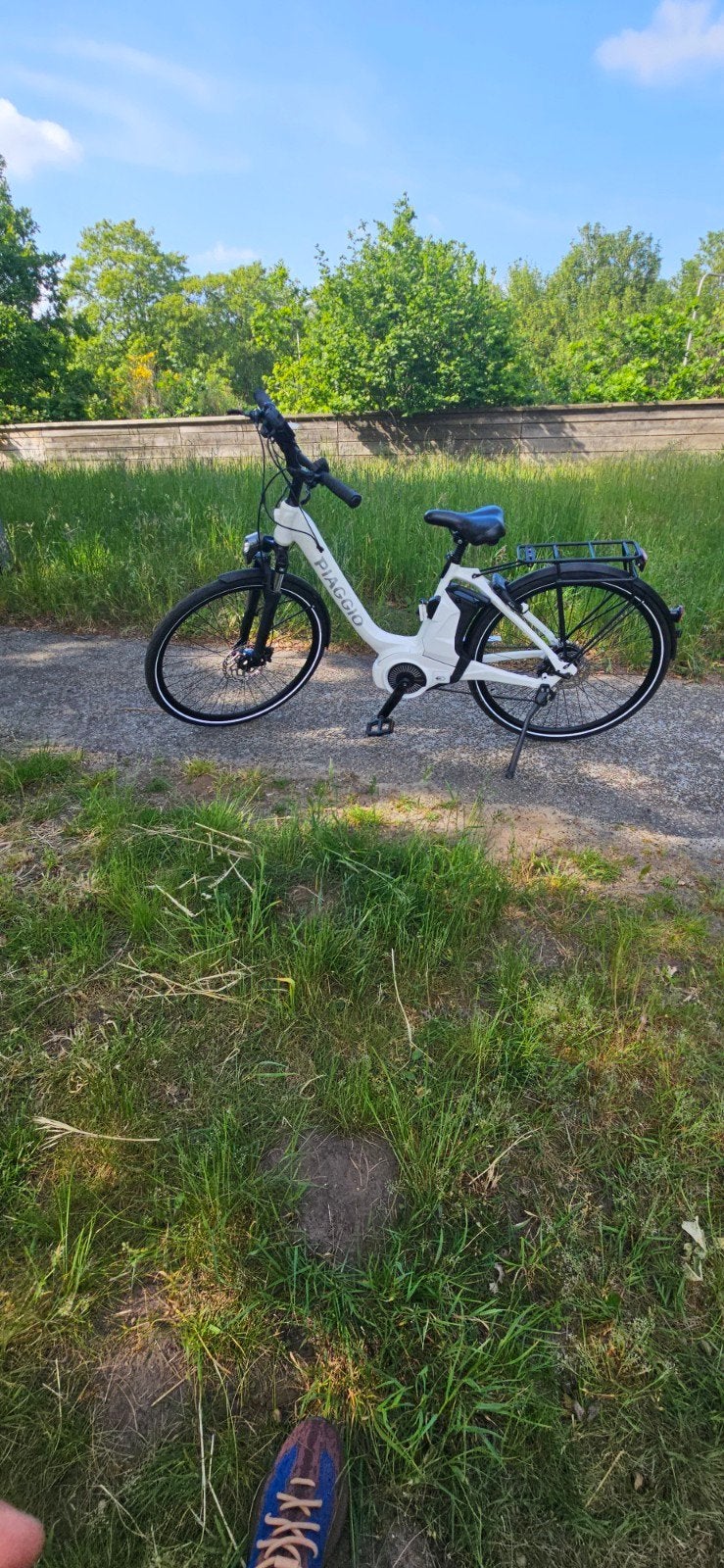 Piaggio witte elektrische fiets 400km, Versnellingen, Zo goed als nieuw, 50 tot 53 cm, Ophalen