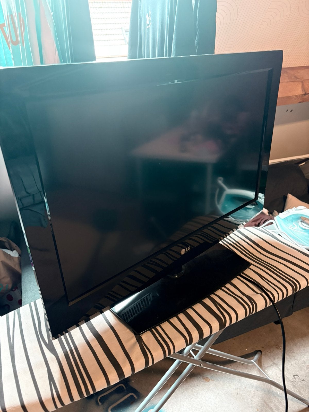 LG TV, Ophalen, 50 Hz, Zo goed als nieuw, 100 cm of meer