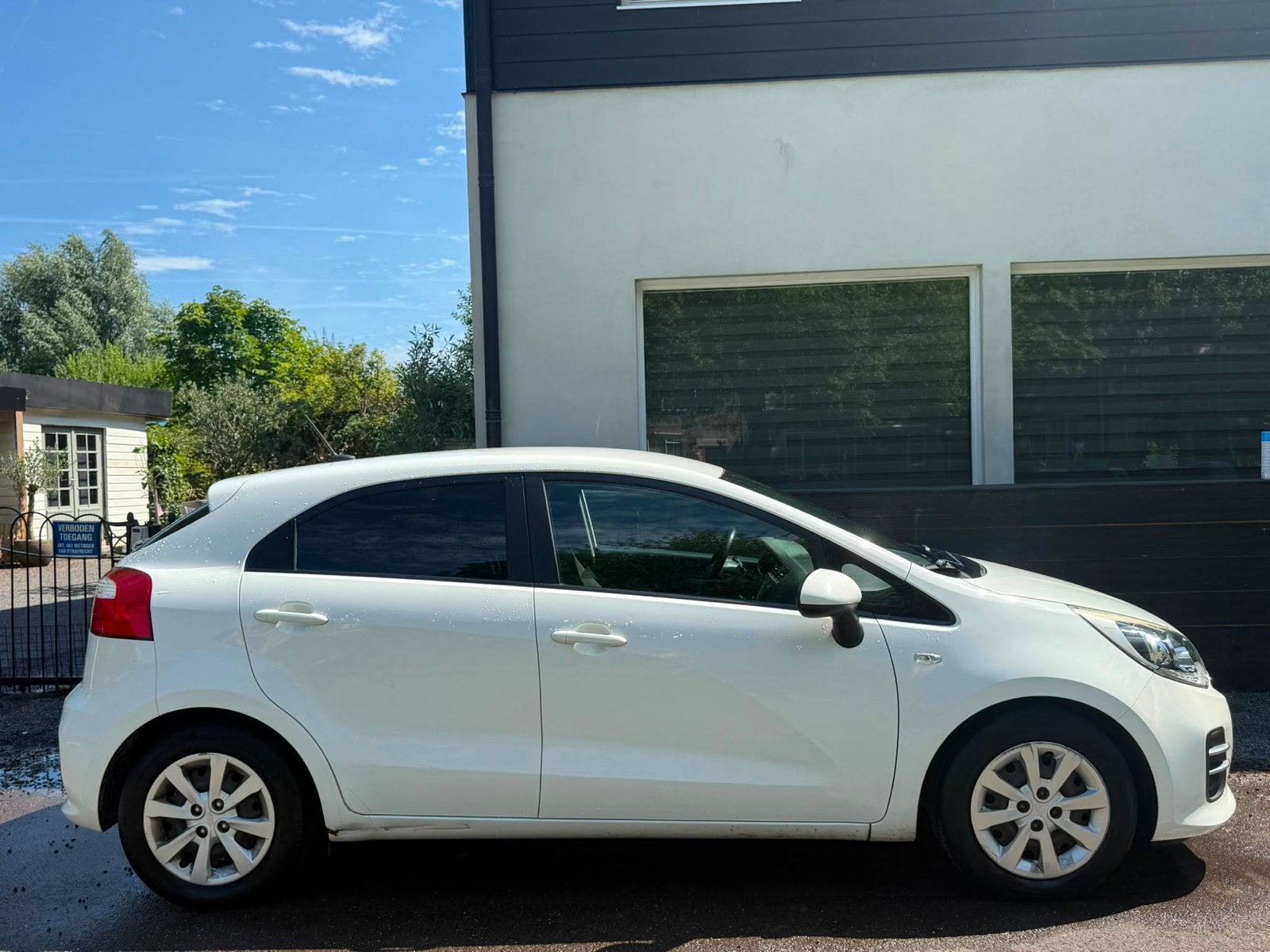 Kia Rio Eco Dynamics - 49.776 km, 450 kg, 40 €/maand, 4 cilinders, Wit