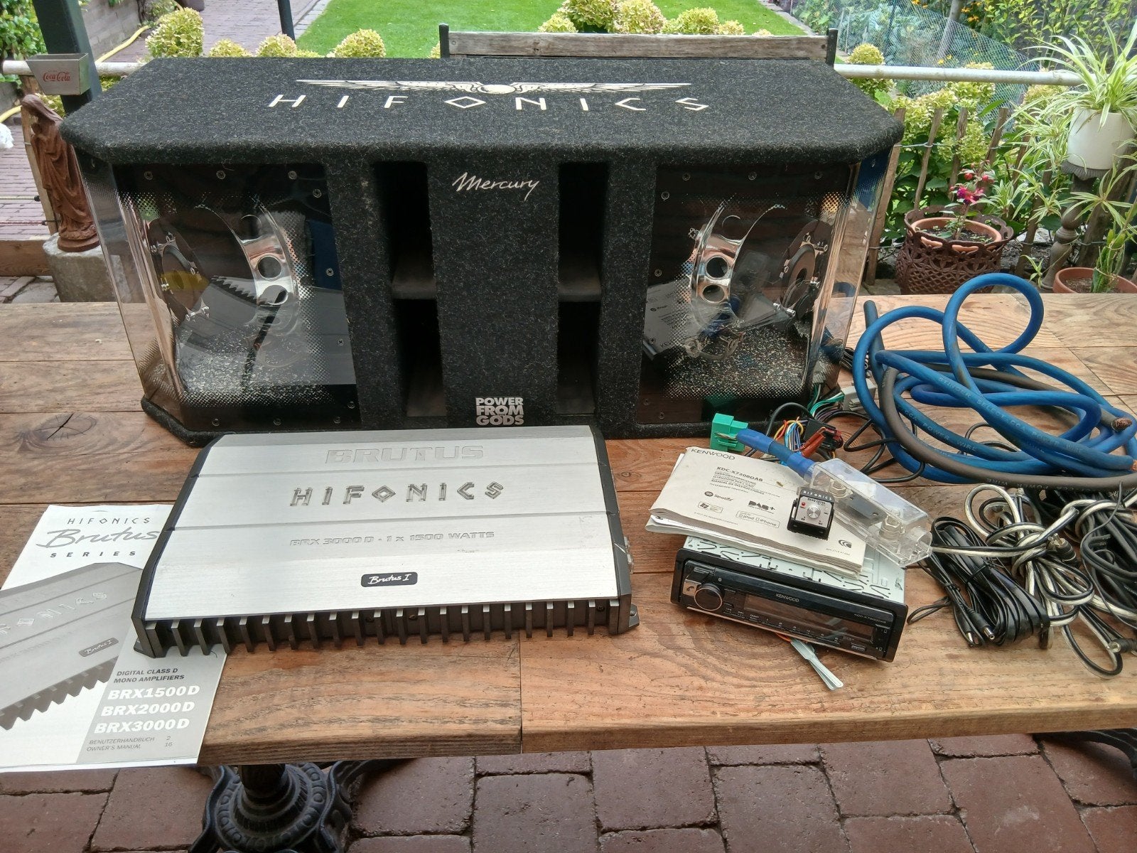 Hifonics Brutus versterker, subwoofer en Kenwood radio, Ophalen, Gebruikt