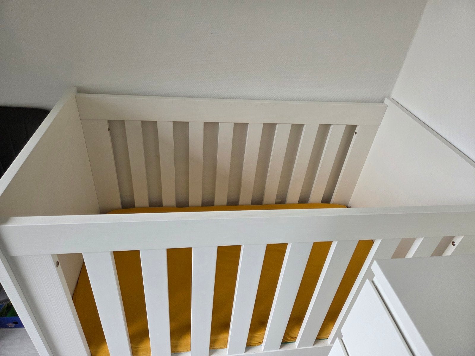 Wit babybedje met lattenbodem+matje, Kinderen en Baby's, Gebruikt, 70 tot 85 cm, 140 tot 160 cm, Ophalen