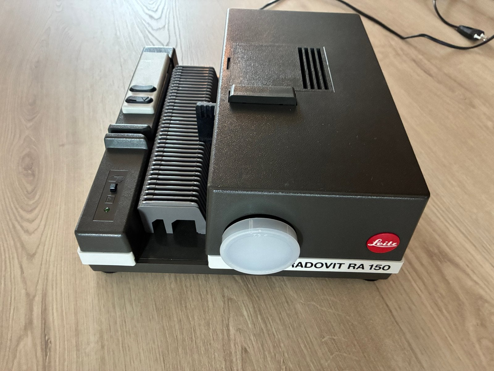 Leitz Pradovit RA150, Ophalen, Zo goed als nieuw