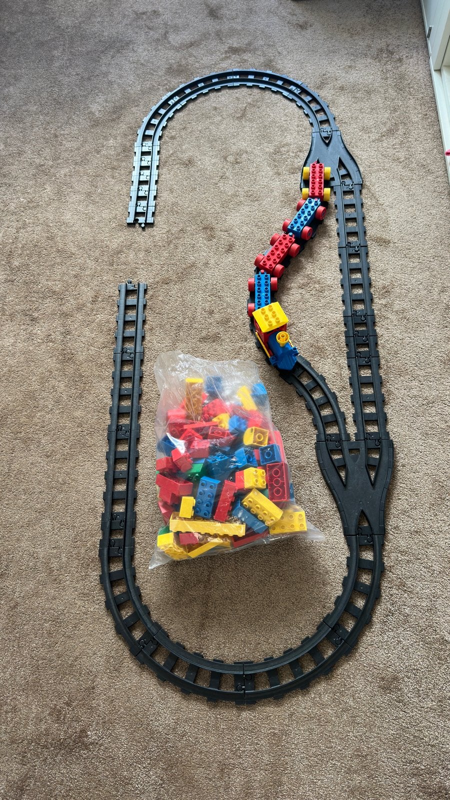 Grote zak Duplo bouwblokken met Duplo treinset en poppetje, Inclusief minifiguren, Gebruikt, Ophalen of Verzenden, Duplo