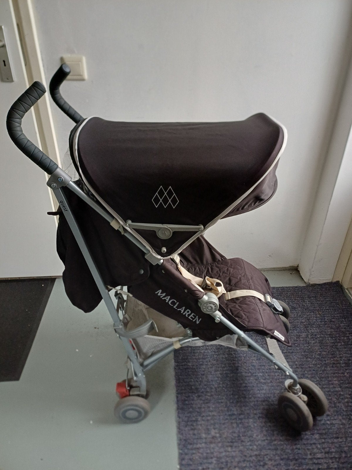 Maclaren buggy inclusief regenhoes, Kinderen en Baby's, Buggy's, Ophalen, Zo goed als nieuw, Maclaren, Regenhoes