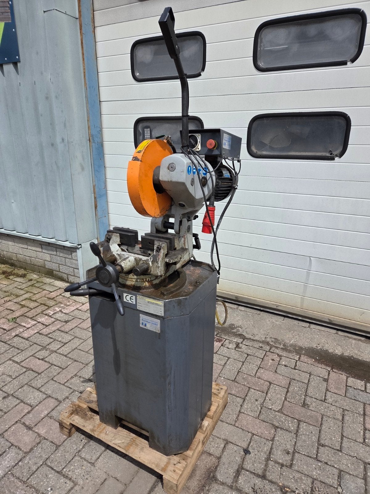 Huvema HU315CS Metaalafkortzaag, Ophalen