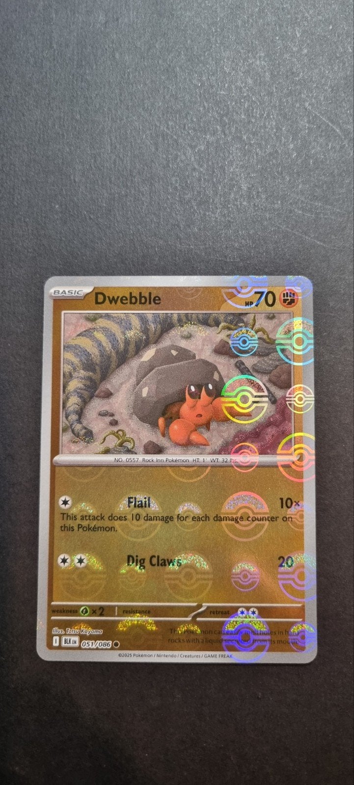 Dwebble Pokeball xBLK 051, Ophalen of Verzenden, Zo goed als nieuw, Losse kaart, Foil