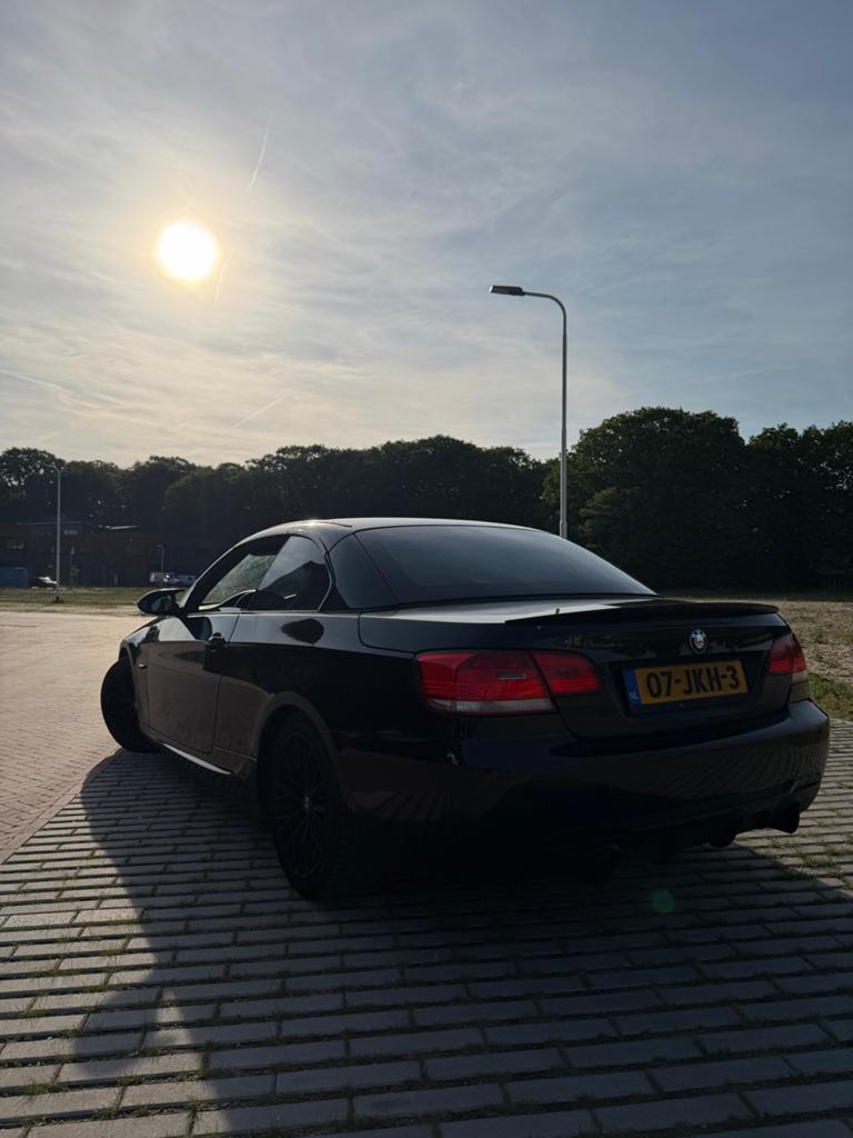 BMW 3-Serie 3.0 I 335 Cabrio DCT 2009 Zwart, Auto's, BMW, Automaat, Achterwielaandrijving, Cabriolet, 4 stoelen