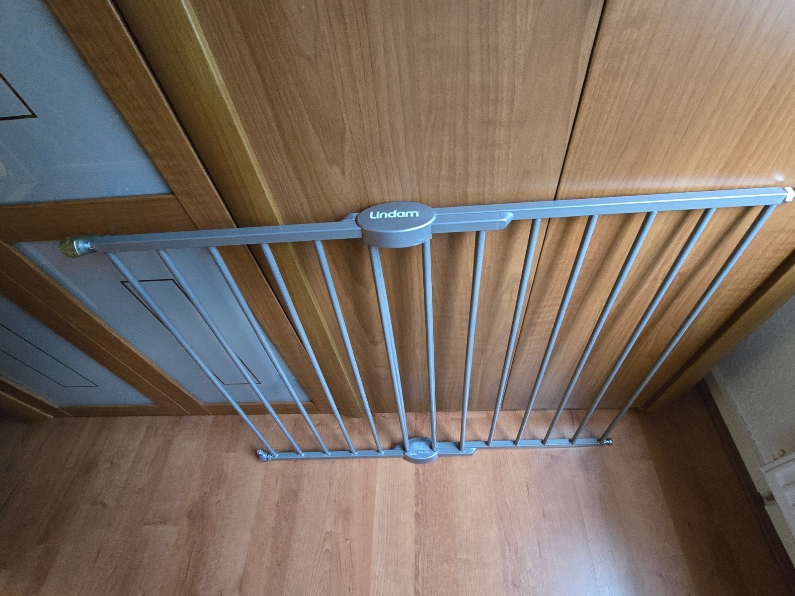 LINDAM zilvergrijs metalen traphekje, Kinderen en Baby's, Traphekjes, Ophalen, Overige typen, 100 tot 115 cm, Zo goed als nieuw