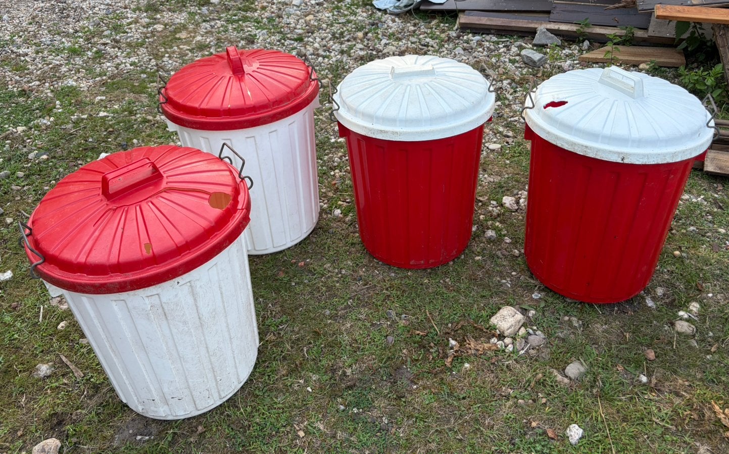 4 voertonnen, 4 paarden of pony's of meer