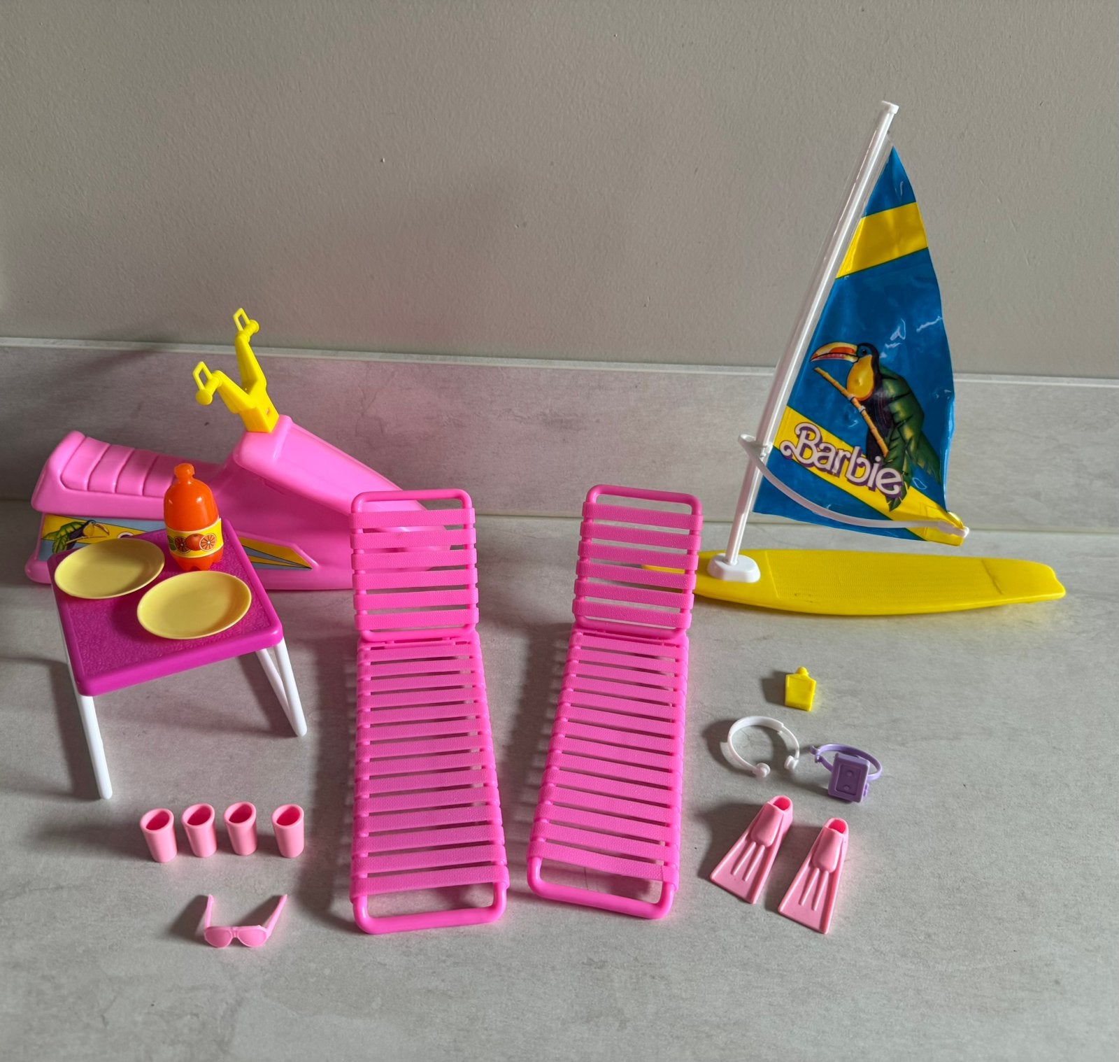 Barbie strand set jaren 80, Verzamelen, Ophalen of Verzenden, Gebruikt, Accessoires