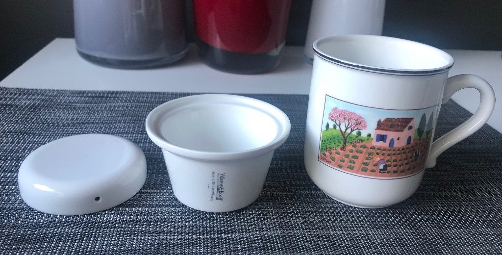 Villeroy & Boch Design Naif Mok met theezeefje en deksel, Villeroy & Boch, Nieuw, Ophalen of Verzenden, Overige stijlen