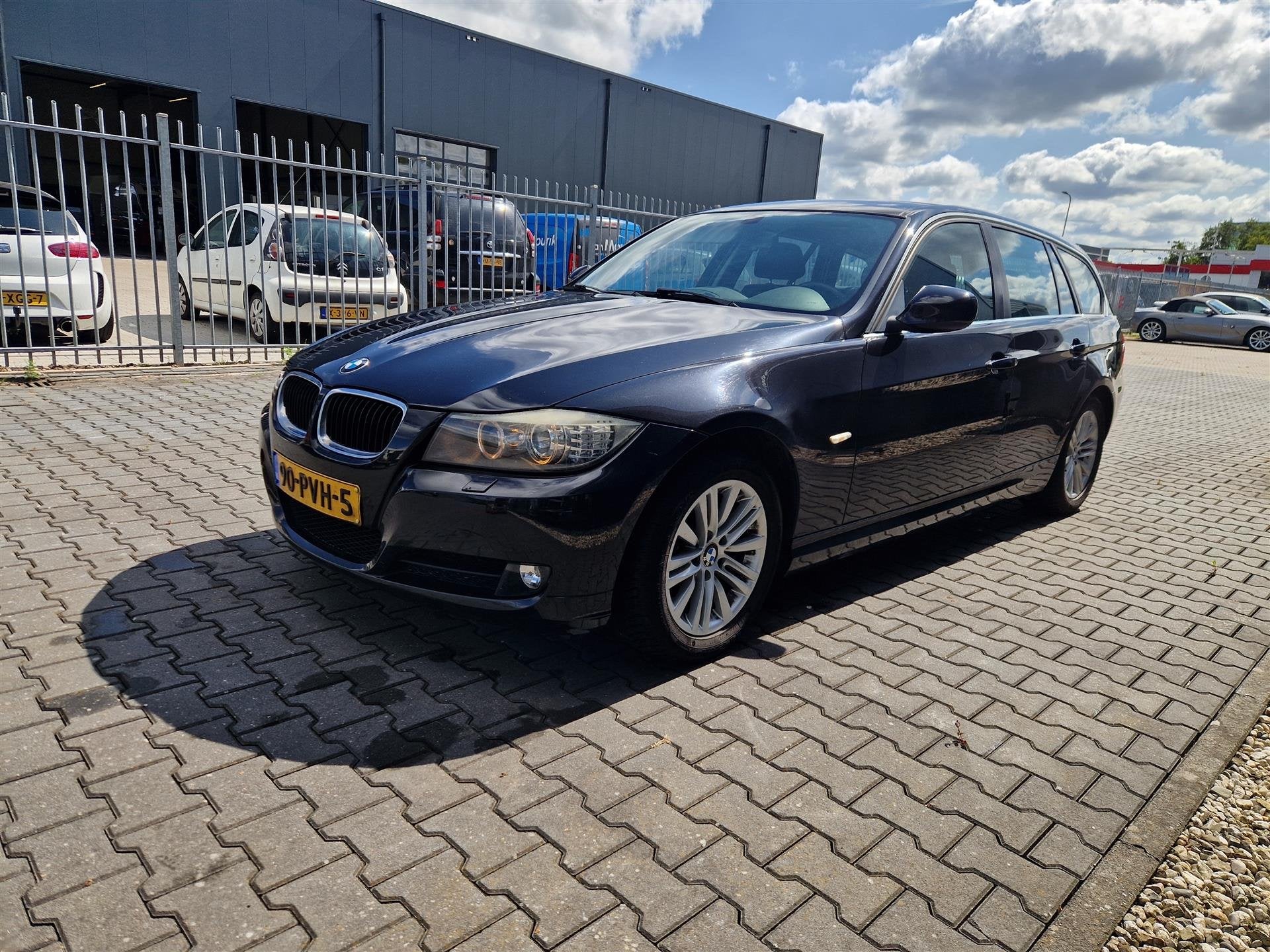 BMW 3 Serie 318i Silnik jest zablokowany*Automaat*Xenon*Navi, Auto's, Automaat, Euro 5, Zwart, 4 cilinders