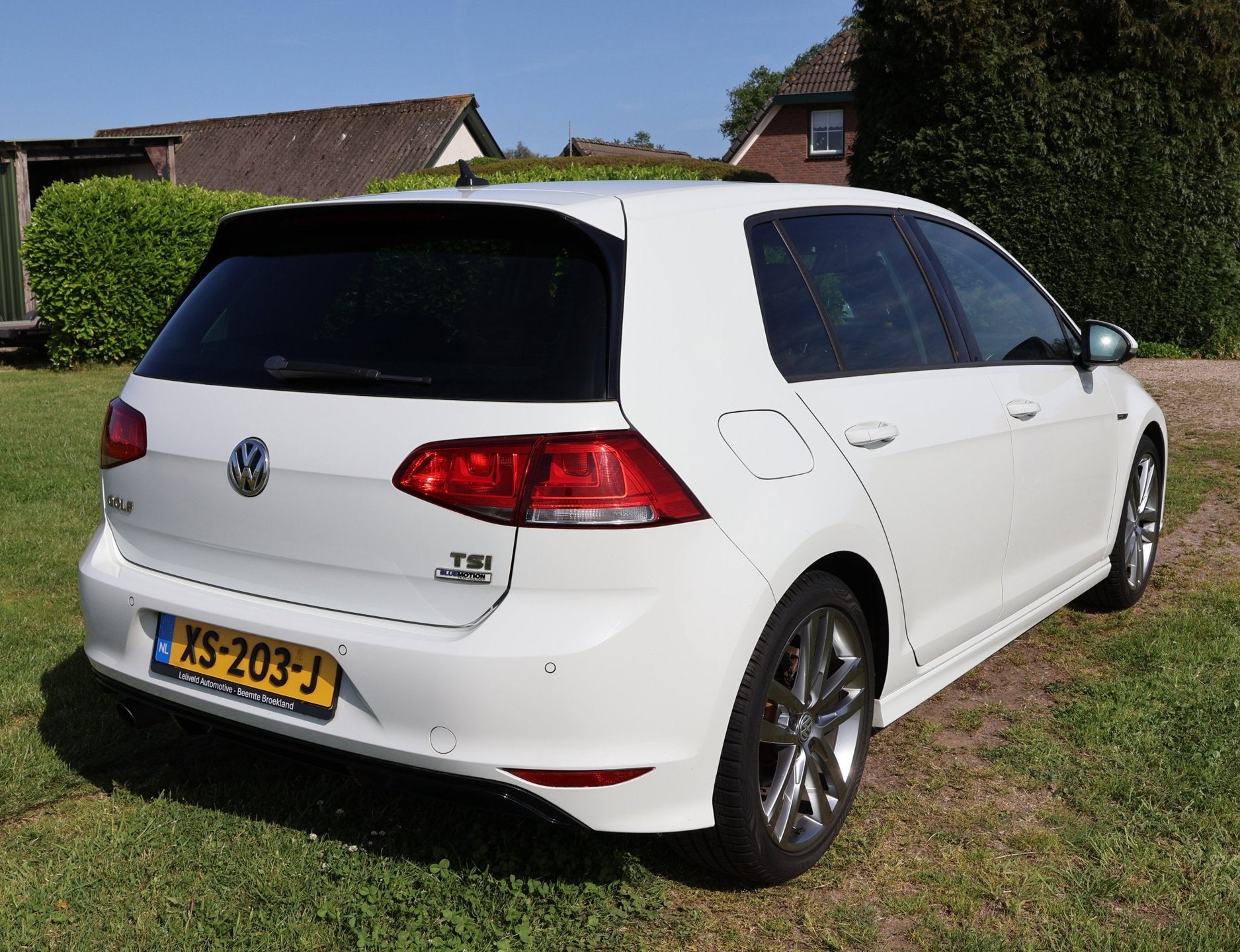 Volkswagen Golf 1.2 TSI R-Line Lounge Connected Series|Bluet, Auto's, Voorwielaandrijving, Stof, Gebruikt, 4 cilinders