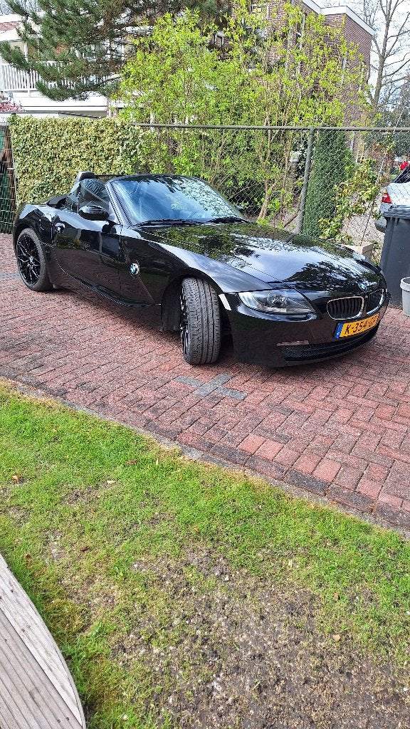 TE KOOP BMW Z4 2.5 SI Roadster AUT 2006 Zwart, Auto's, BMW, Automaat, Dealer onderhouden, Achterwielaandrijving, 2497 cc