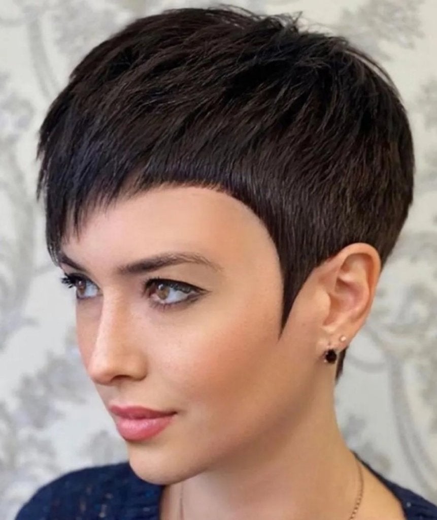 Dame knipmodel gezocht v makeover met puntje. Gratis geknipt, Sieraden, Tassen en Uiterlijk, Uiterlijk | Haarverzorging, Ophalen