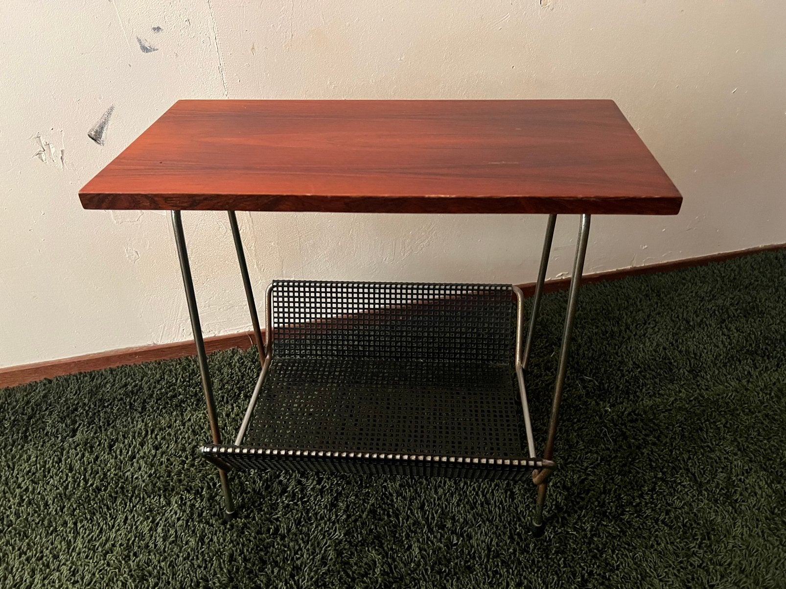 Vintage bijzettafeltje, Ophalen of Verzenden, Zo goed als nieuw, 25 tot 50 cm, Rechthoekig