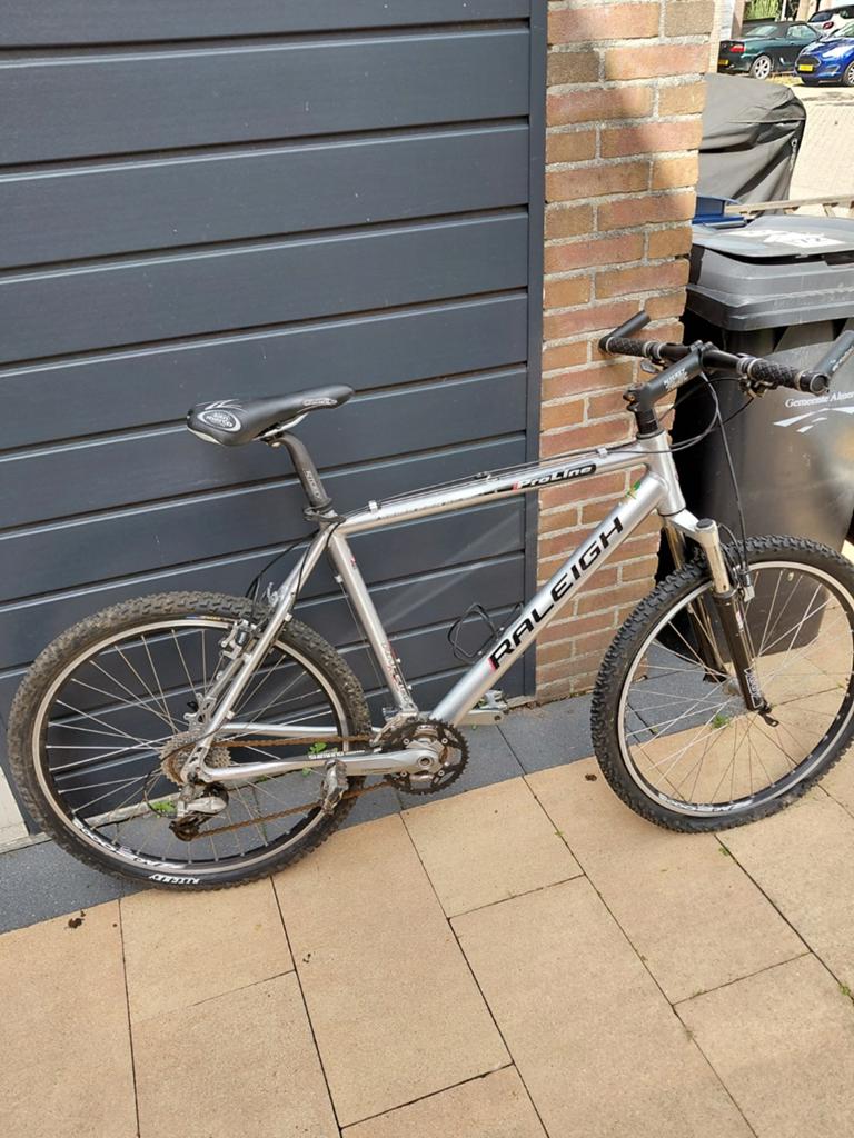 Gebruikte fiets. Voorband is lek., Fietsen en Brommers, Fietsen | Crossfietsen en BMX, Ophalen, Gebruikt, Staal