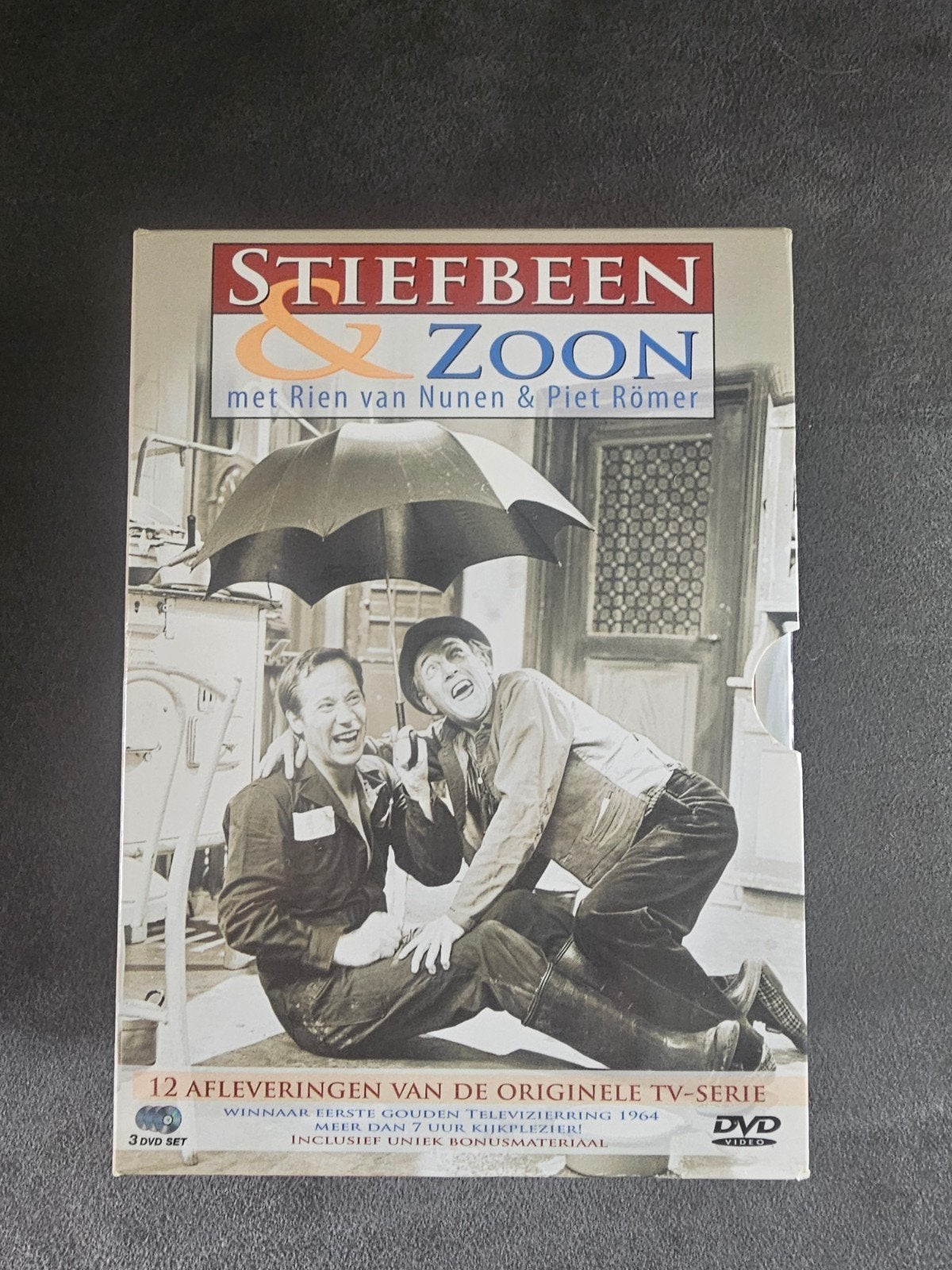Stiefbeen & Zoon -  12 afleveringen van de Serie (DVD), Alle leeftijden, Inclusief doosje, Zo goed als nieuw, Komedie