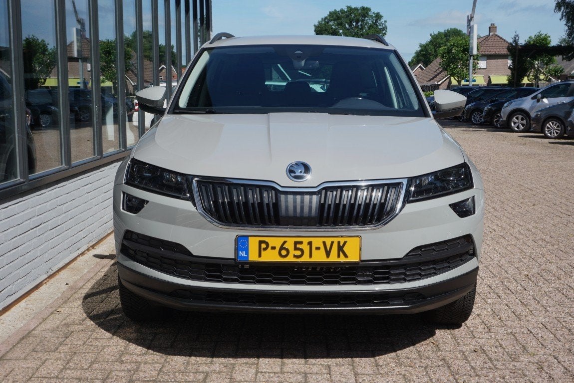 Skoda Karoq 1.5 TSI ACT Style Business Trehkaak/App-connect/, Auto's, 12 maanden, Stof, Euro 6, 4 cilinders
