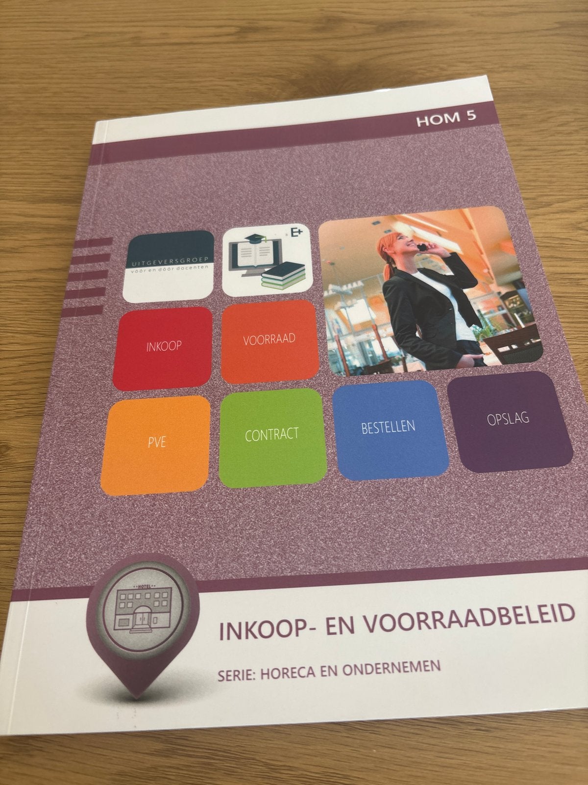 HOM 5 Inkoop- en voorraadbeleid Horeca en Ondernemen, Boeken, Ophalen of Verzenden, Zo goed als nieuw, MBO