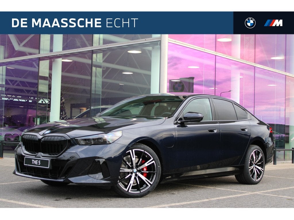 BMW 5 Serie 530e M Sport Automaat / Panoramadak / Stoelventi, Automaat, 1998 cc, 4 cilinders, Zwart