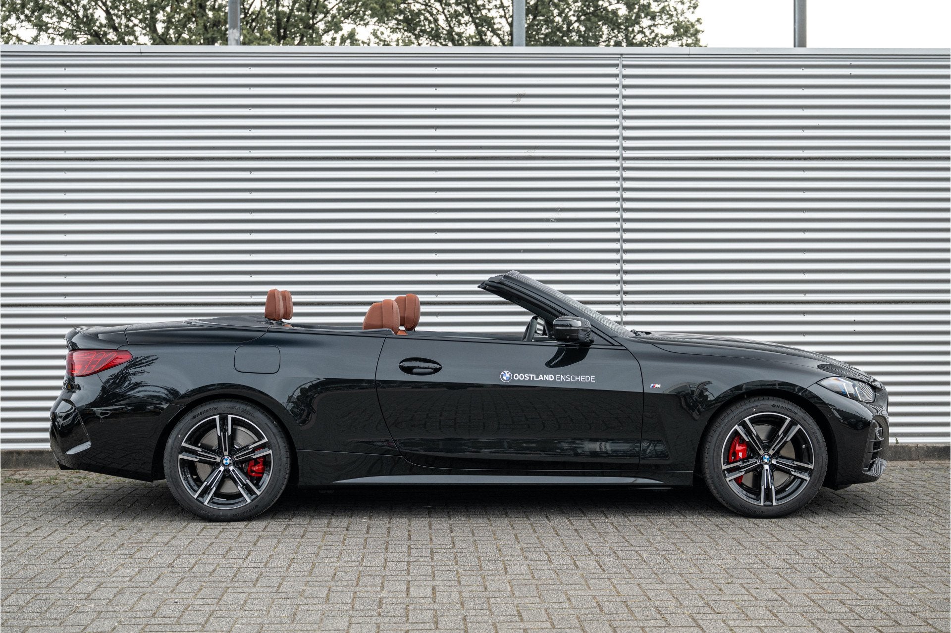 BMW 4 Serie Cabrio 430i xDrive High Executive M Sport Automa, Auto's, Automaat, 1800 kg, 4 stoelen, Zwart