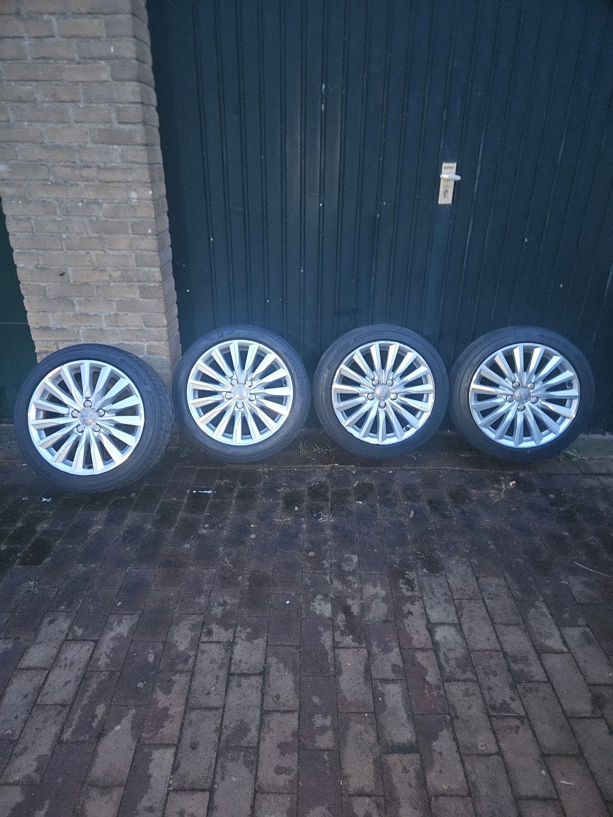 Audi a3 velgen 17inch met banden, Auto-onderdelen, Banden en Velgen, Ophalen, Overige, Gebruikt, Velg(en)