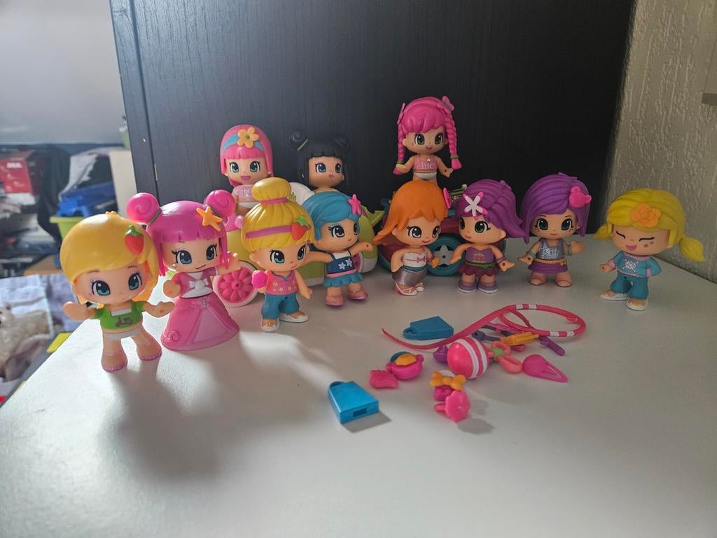 11 Pinypon poppetjes + auto + aanhanger, Ophalen of Verzenden