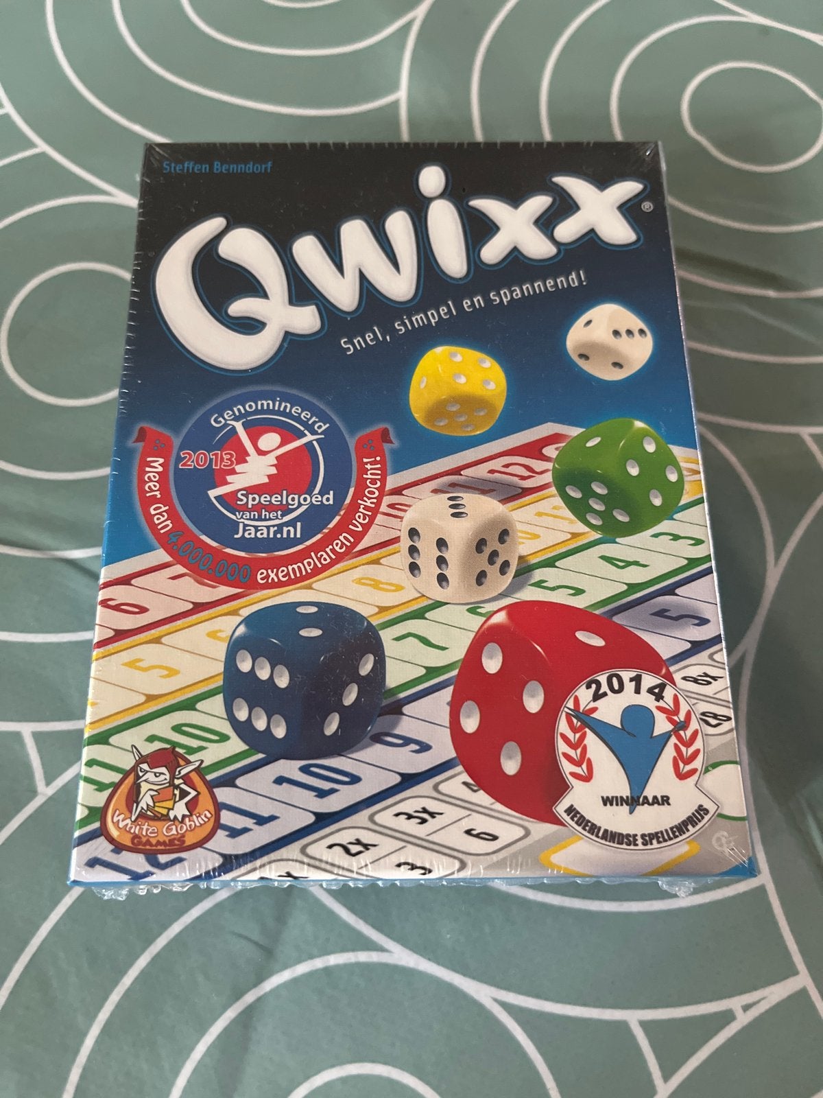 Qwixx dobbelspel - Snel, simpel en spannend!, Drie of vier spelers, Ophalen of Verzenden, Nieuw, Reisspel
