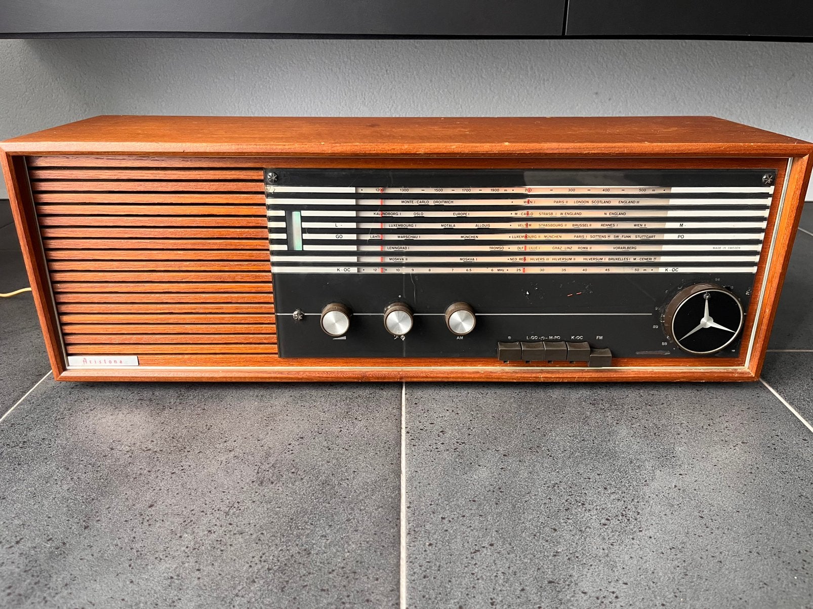Oude Radio Aristona, Antiek en Kunst, Ophalen