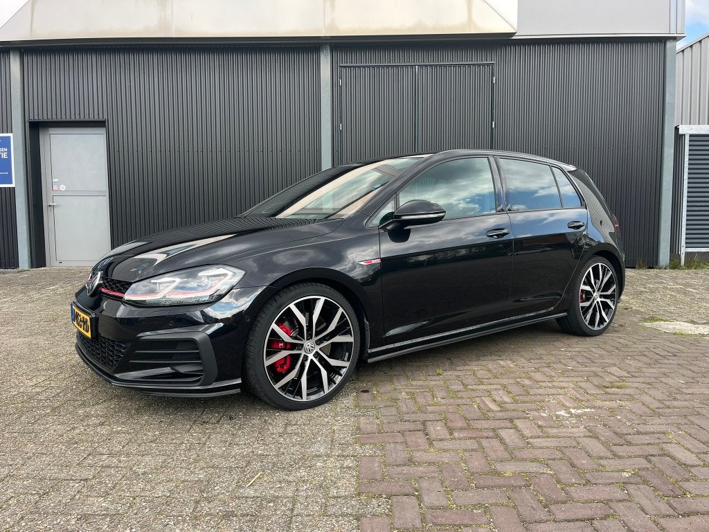Volkswagen Golf GTI 245pk DSG-7 Pano Discover Pro Dynaudio, 1345 kg, 4 cilinders, 1984 cc, Zwart