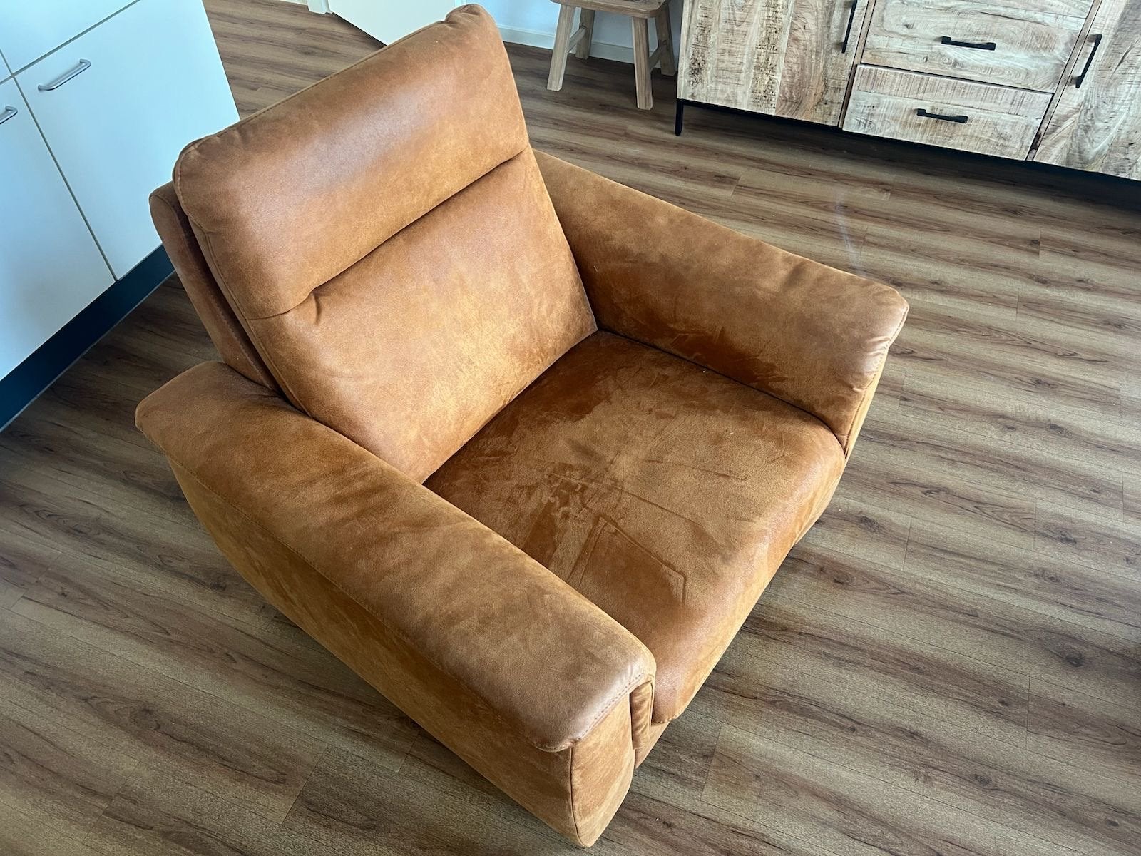 Comfortabele cognac fauteuil - Zo goed als nieuw, Ophalen, Zo goed als nieuw, Stof, 75 tot 100 cm