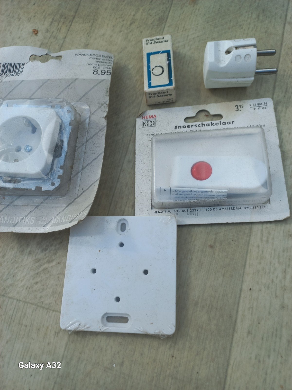 Diverse nieuwe elektrische artikelen - Bieden, Ophalen of Verzenden, Nieuw, Schakelaar