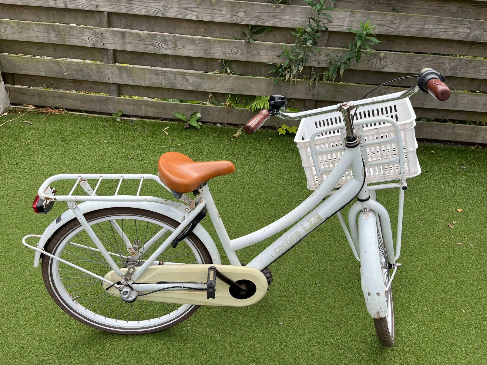 Witte Cortina U4 meisjes 24 inch, Ophalen, Gebruikt, Terugtraprem, 24 inch