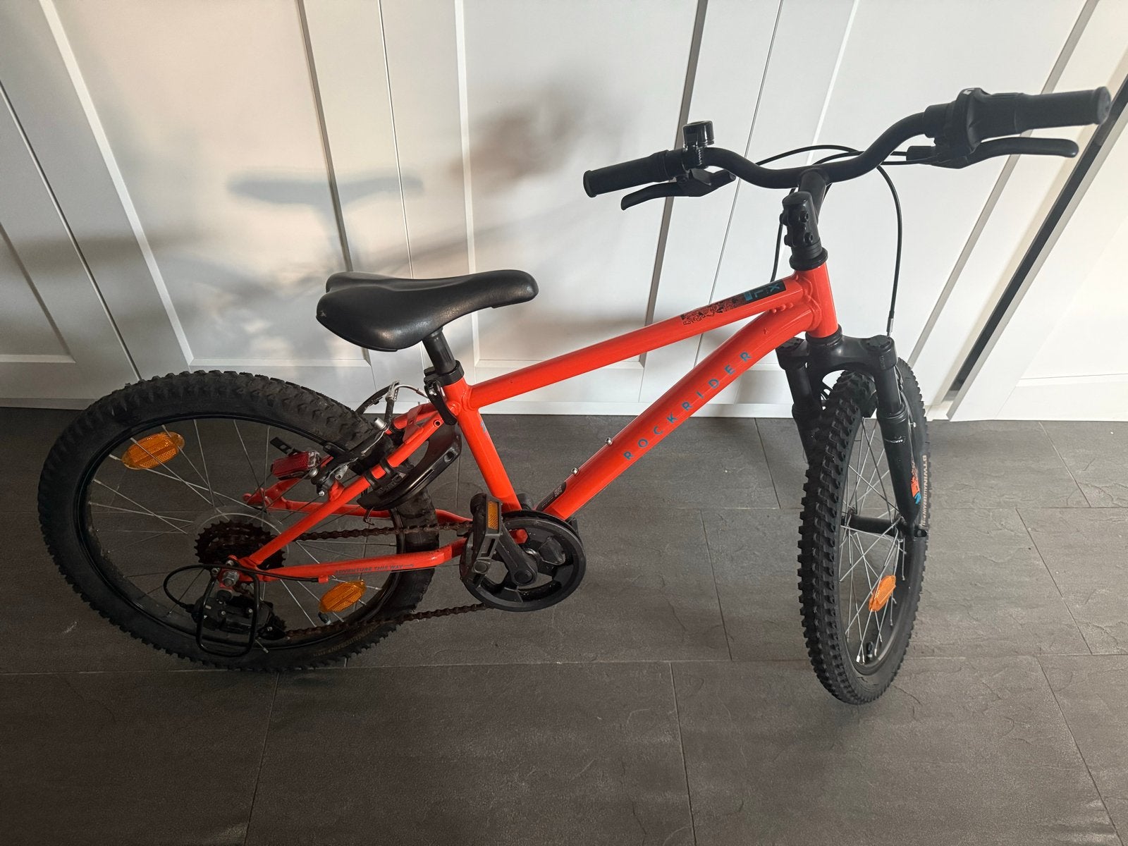 Mtb 20 inch met standaard, slot en verlichting, Ophalen, Gebruikt, 20 inch of meer