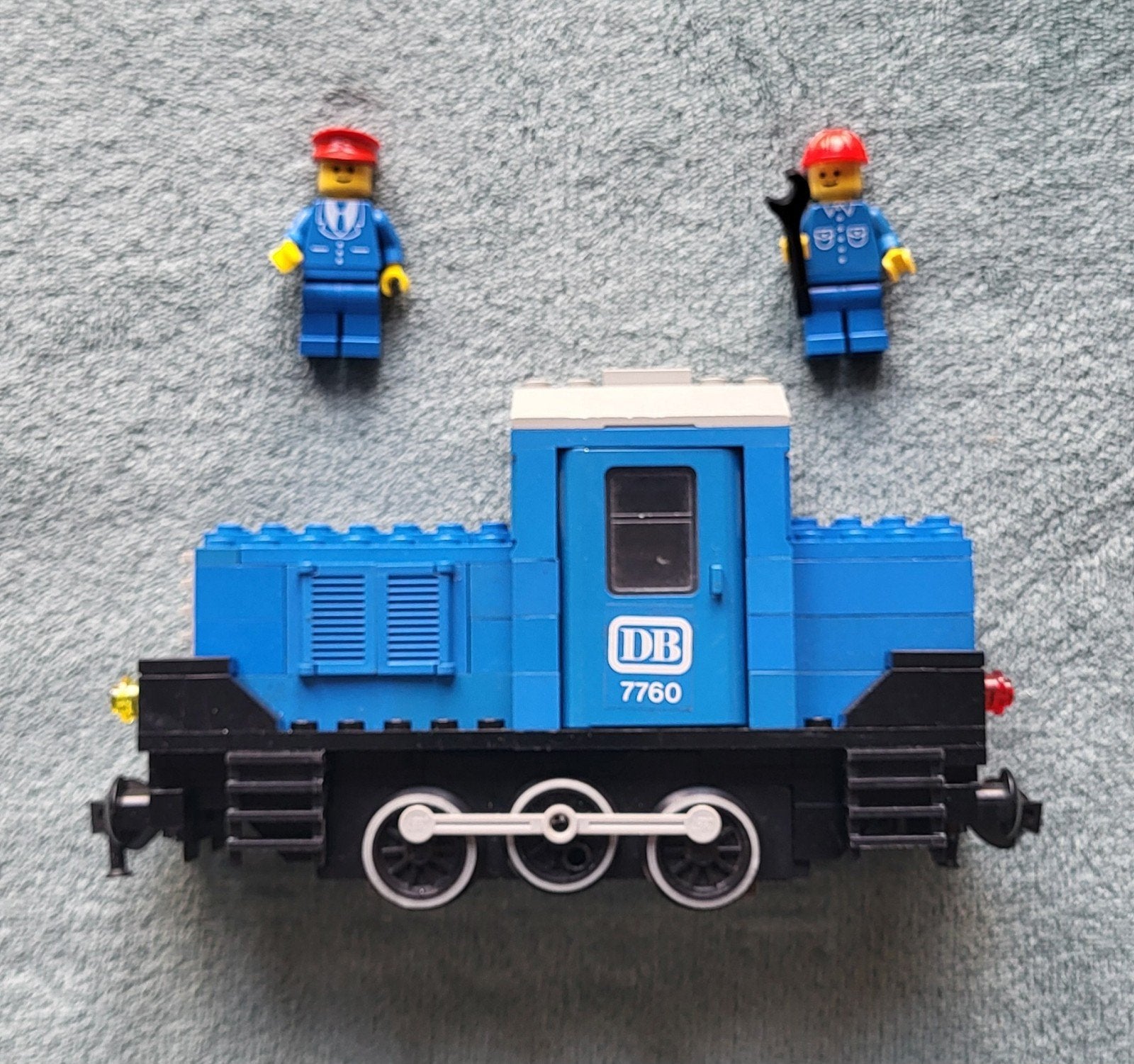 Lego trein 12 Volt rails locomotief (set 7760) + poppetjes., Kinderen en Baby's, Speelgoed | Duplo en Lego, Gebruikt, Lego, Ophalen of Verzenden