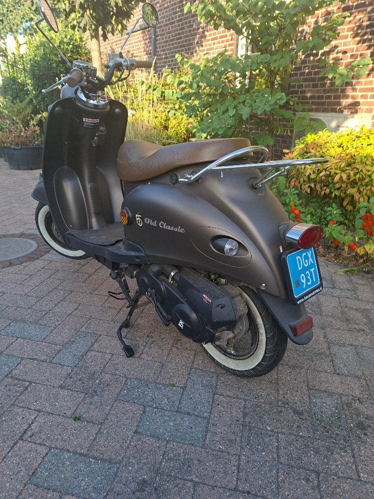 scooters, Fietsen en Brommers, Overige merken, Ophalen of Verzenden, Zo goed als nieuw, Benzine