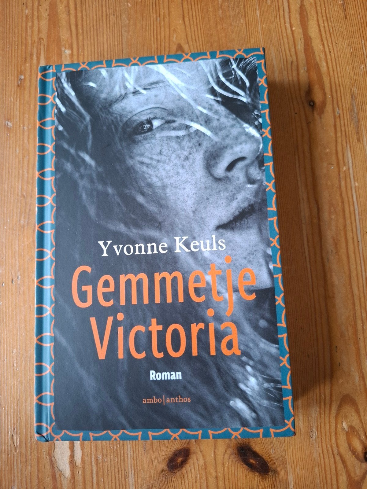 Gemmetje Victoria - Yvonne Keuls (Roman), Ophalen of Verzenden, Zo goed als nieuw, Yvonne Keuls, Nederland