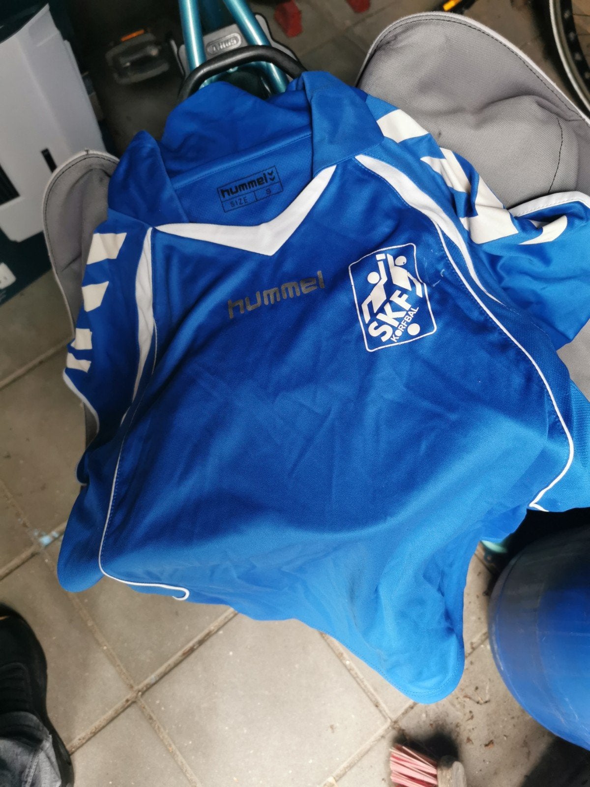 Korfbal kleding en trainingshesjes, Ophalen, Kleding