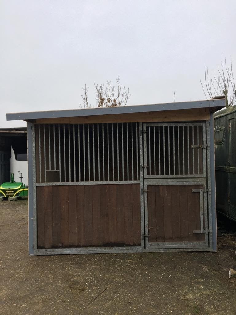 paardenbox, Dieren en Toebehoren