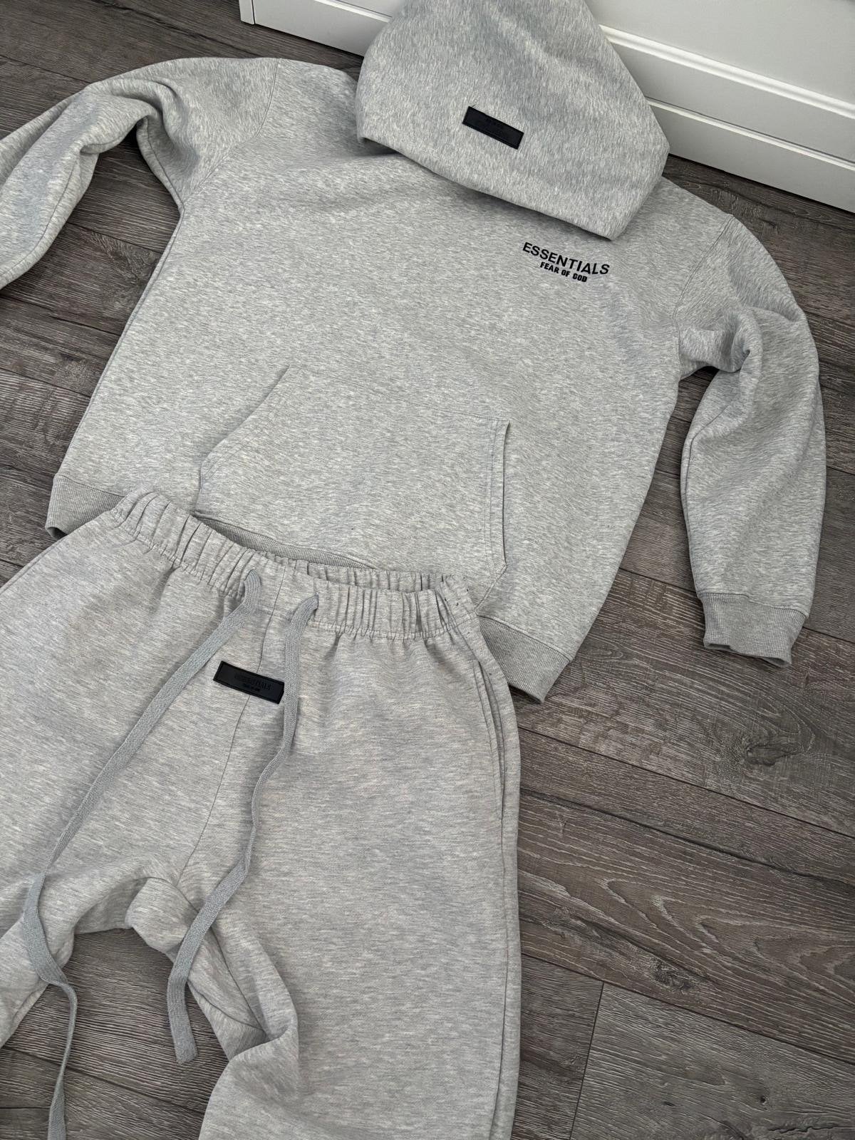 Essentials fear of god trainingspak maat L nieuw met zakken, Maat 52/54 (L), Nieuw, Ophalen of Verzenden, Grijs