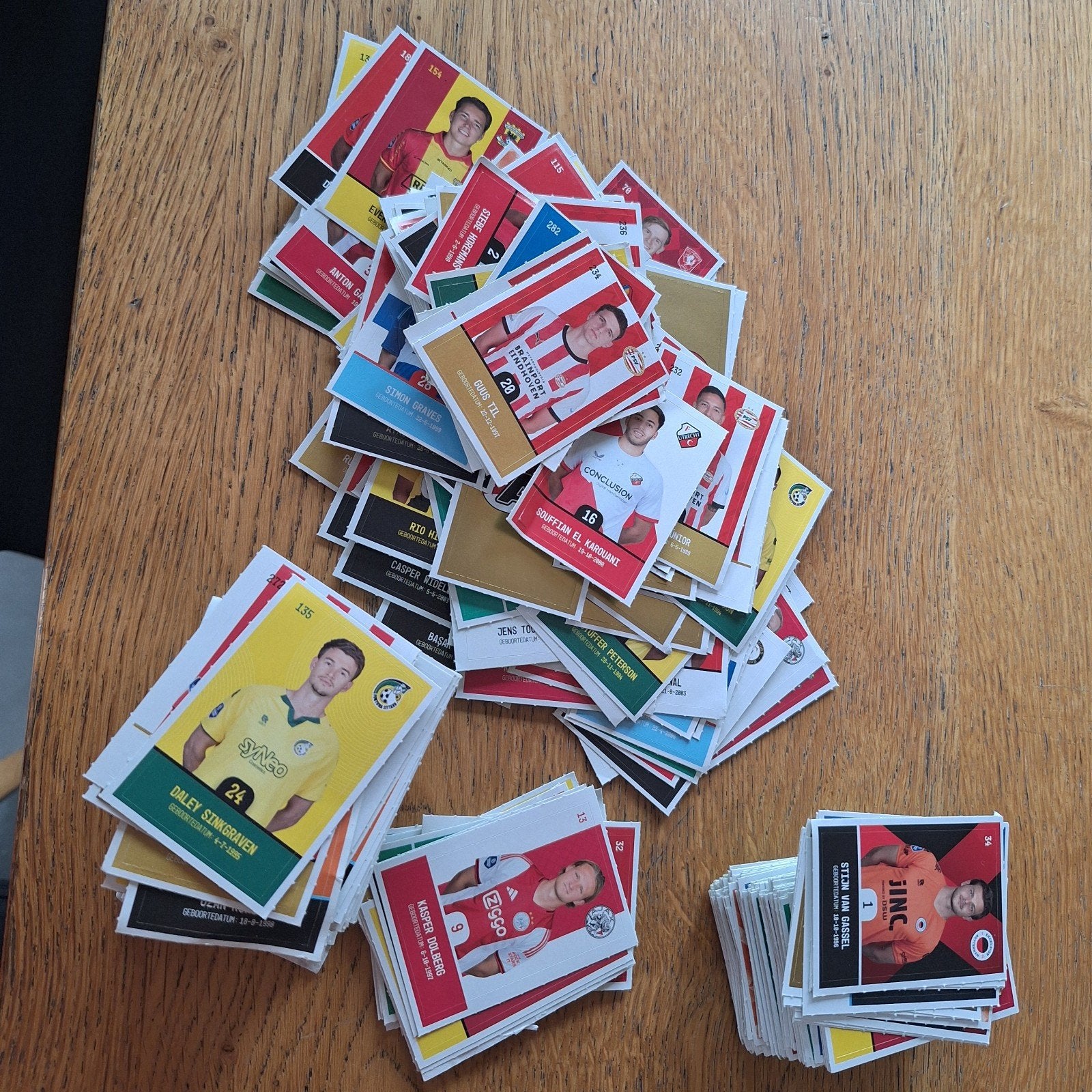 Voetbalplaatjes PLUS supermarkt tattoos en XXL stickers bb, Verzamelen, Supermarktacties, Plus, Ophalen of Verzenden