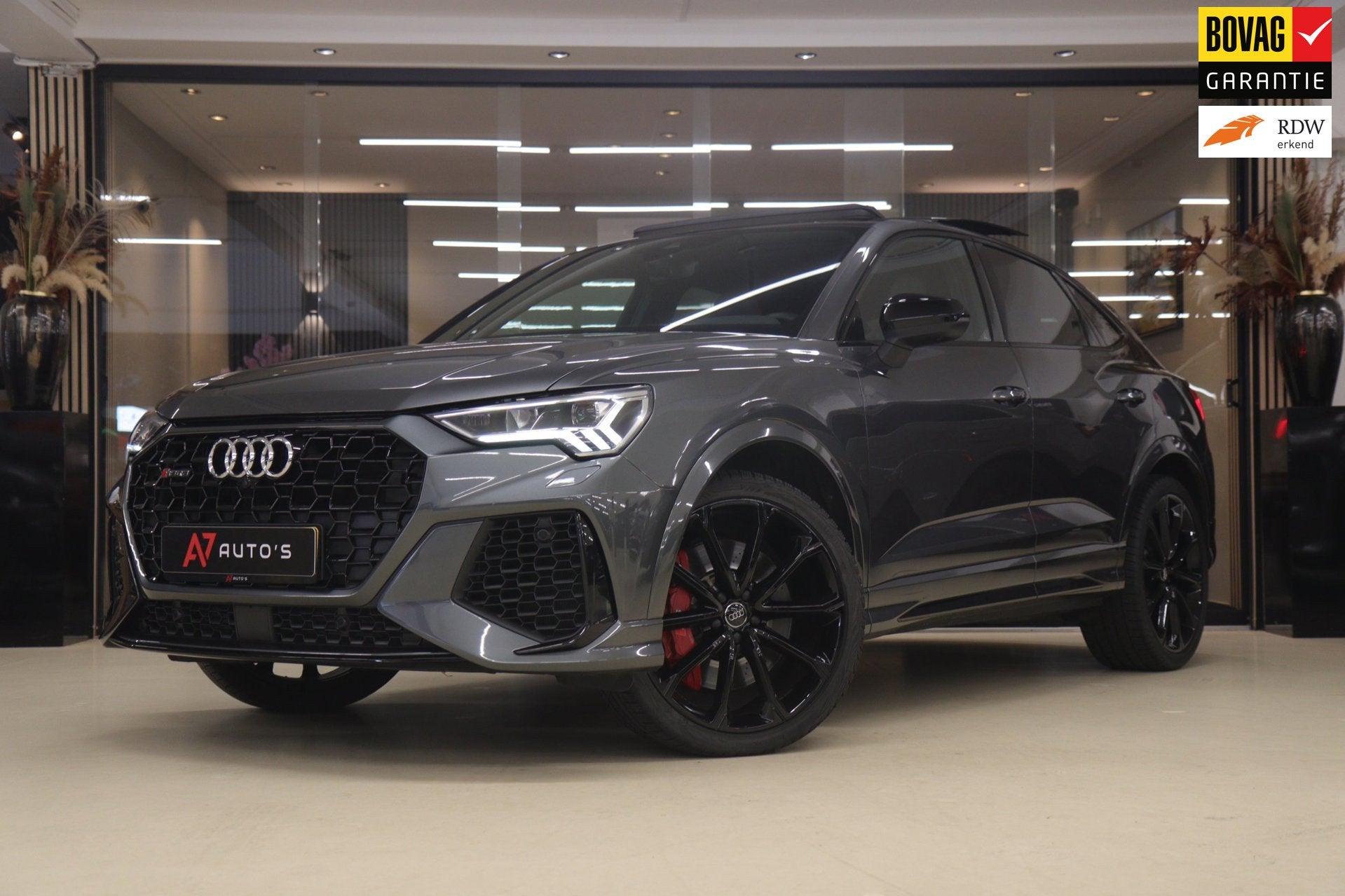 Audi RS Q3 Sportback TFSI Pano/360Cam/Carplay/RSStoelen/Blin, Auto's, Automaat, Gebruikt, Euro 6, 1675 kg