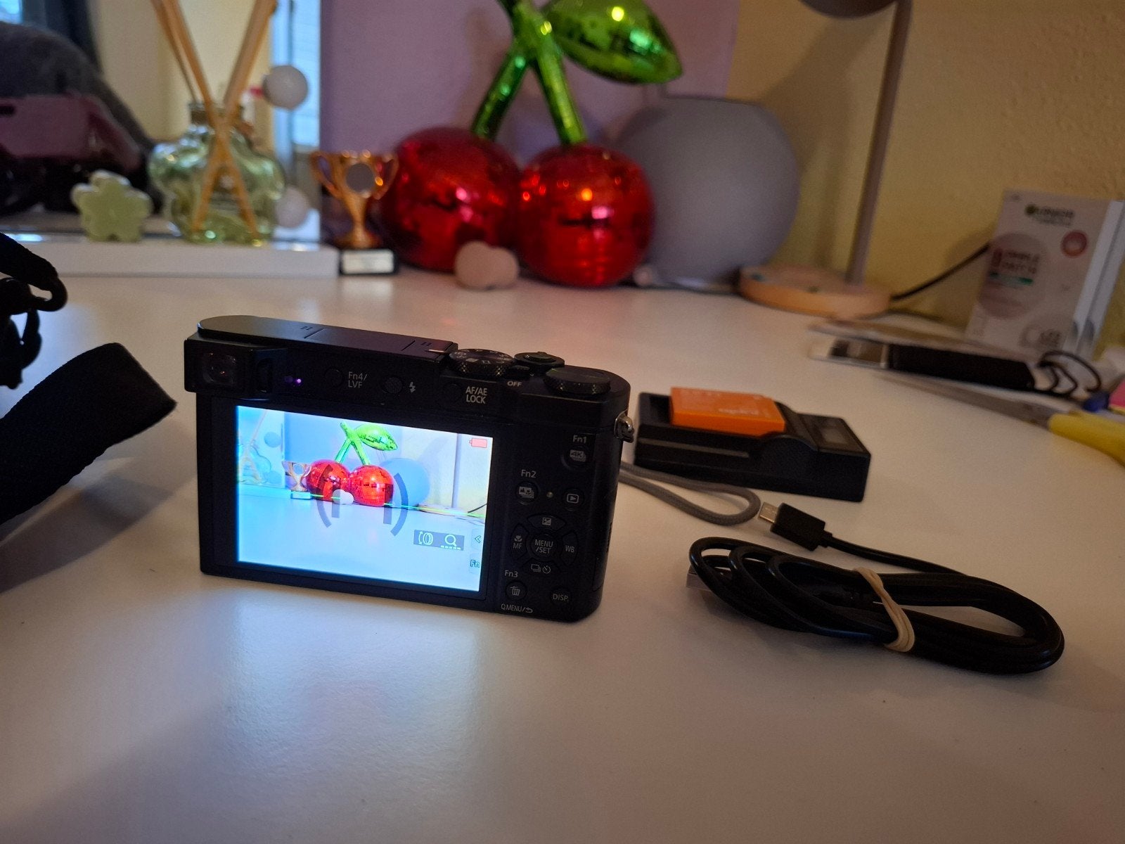 panasonic lumix dmc-tz100, Audio, Tv en Foto, Ophalen, Gebruikt, Panasonic, 8 tot 20x